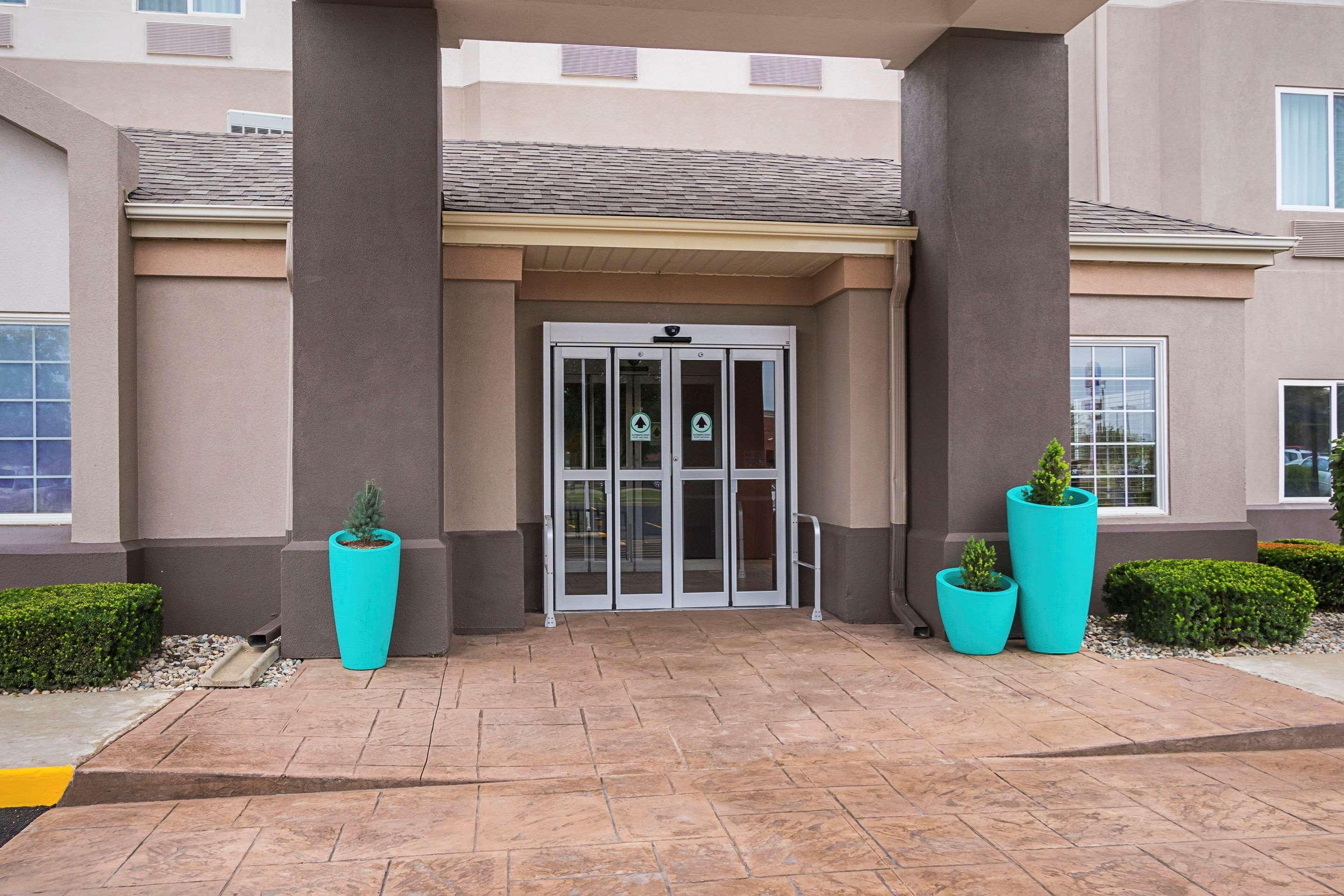 Sleep Inn & Suites Danville Bagian luar foto