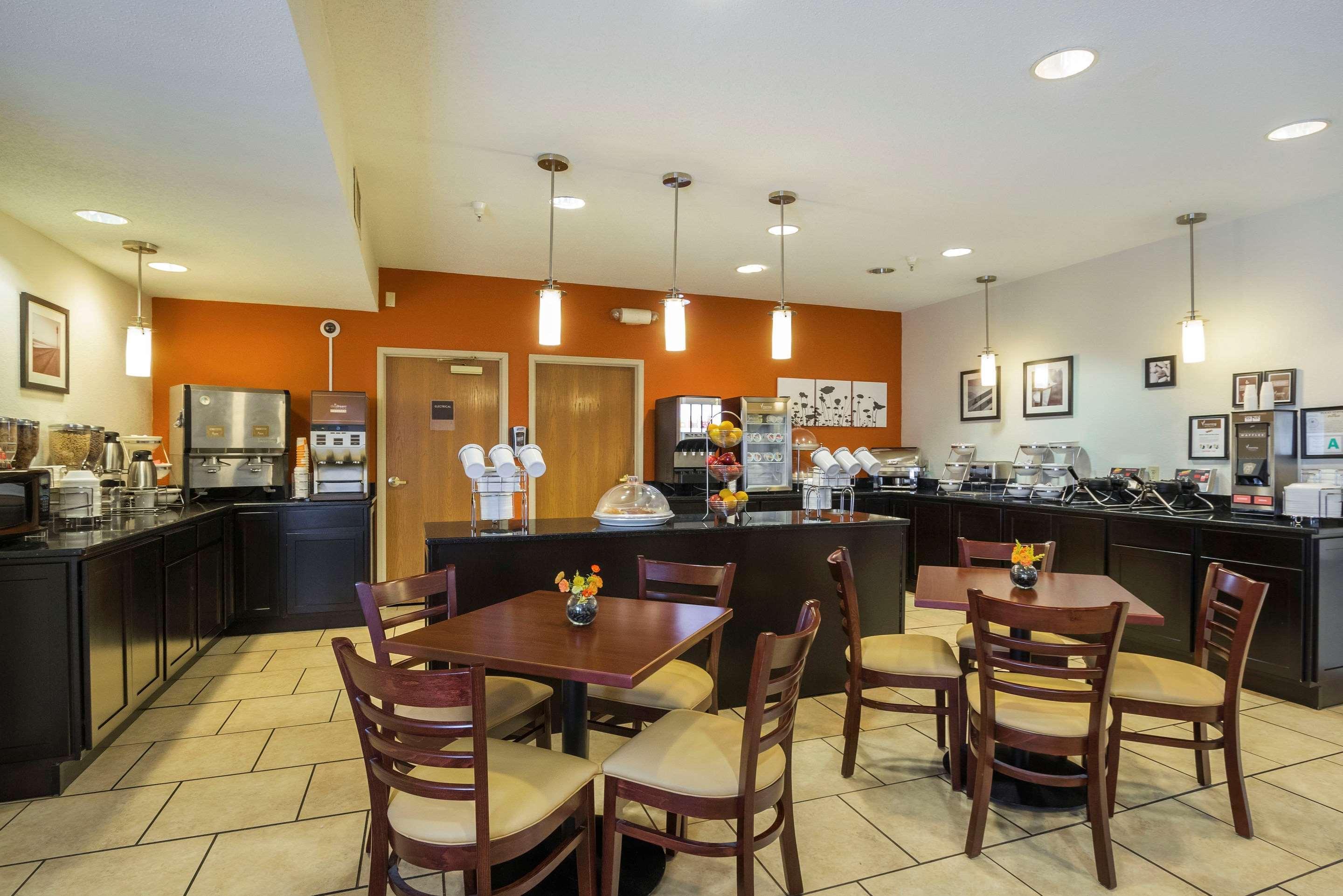 Sleep Inn & Suites Danville Bagian luar foto