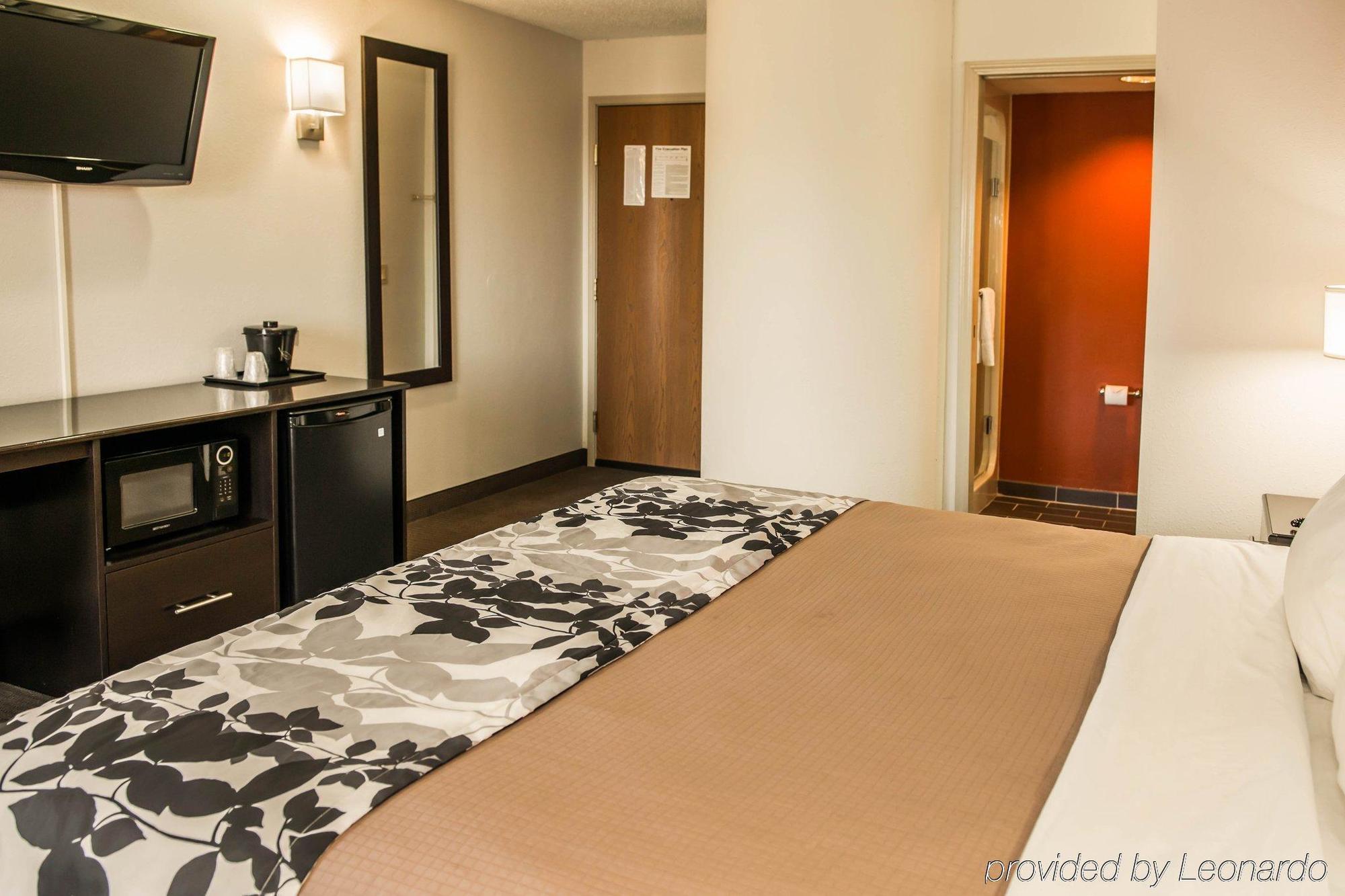Sleep Inn & Suites Danville Bagian luar foto